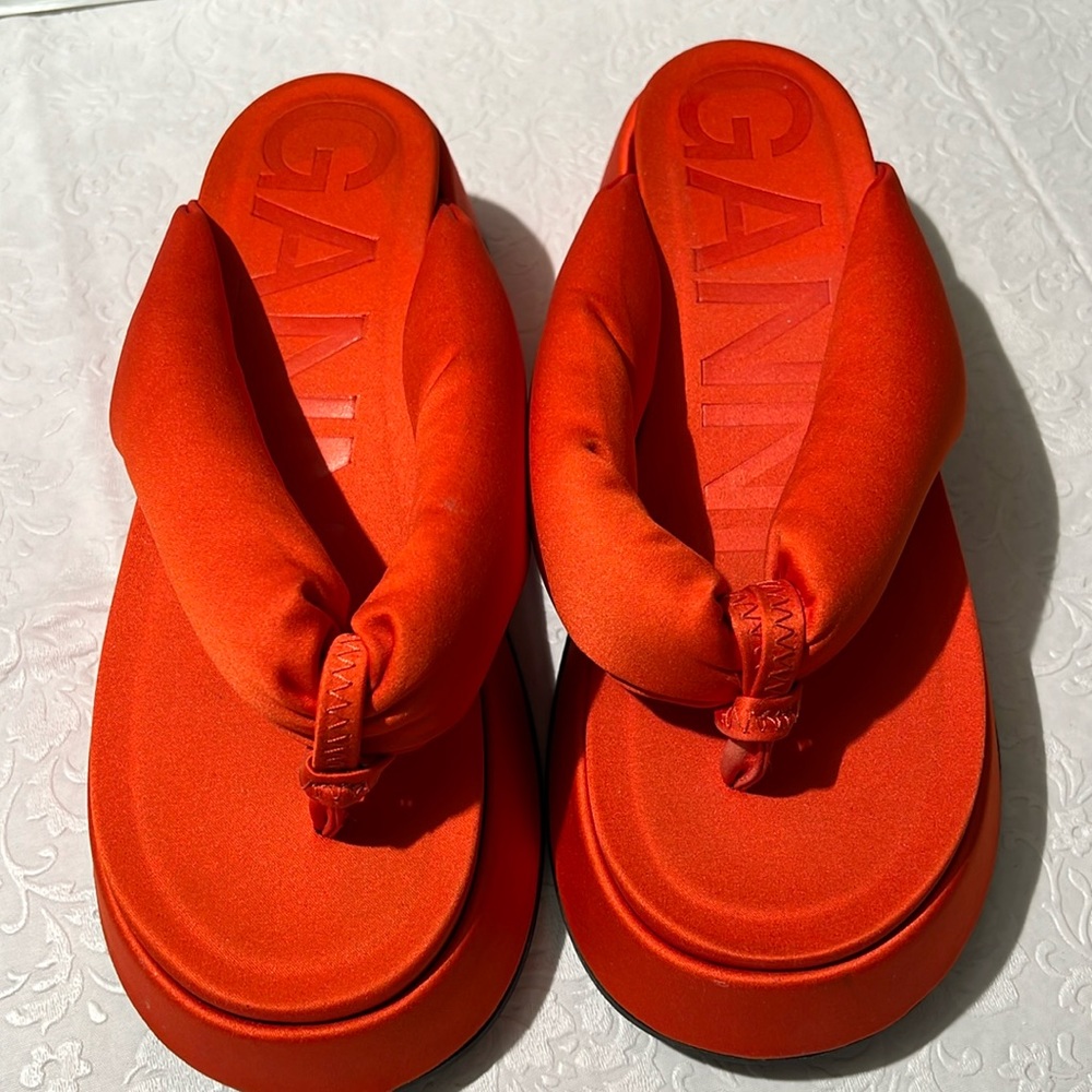 GANNI “Satin” FlatformThong  sandals